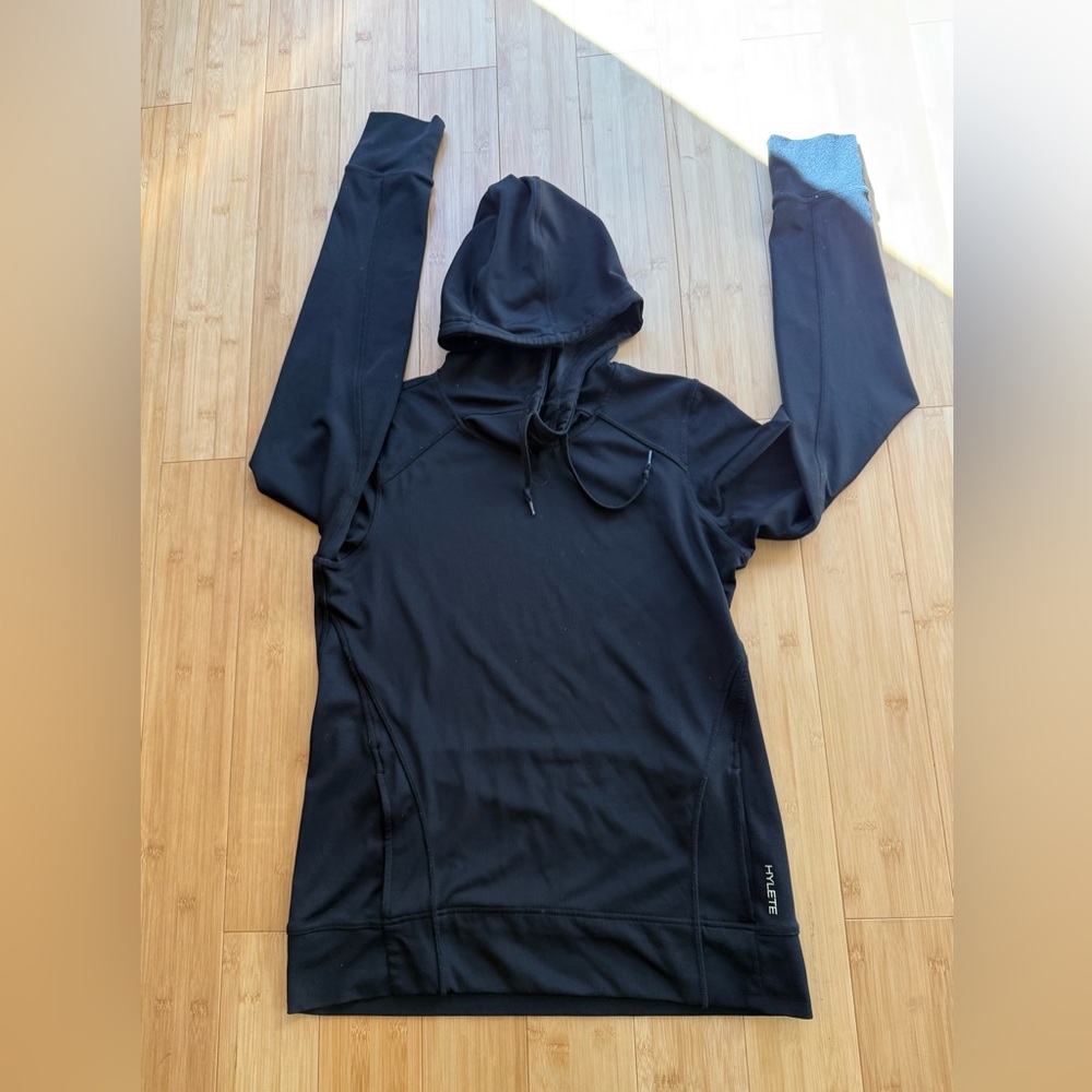 HYLETE: hoodie
medium long sleeve s
Side pockets
designed in California - Picture 12 of 16